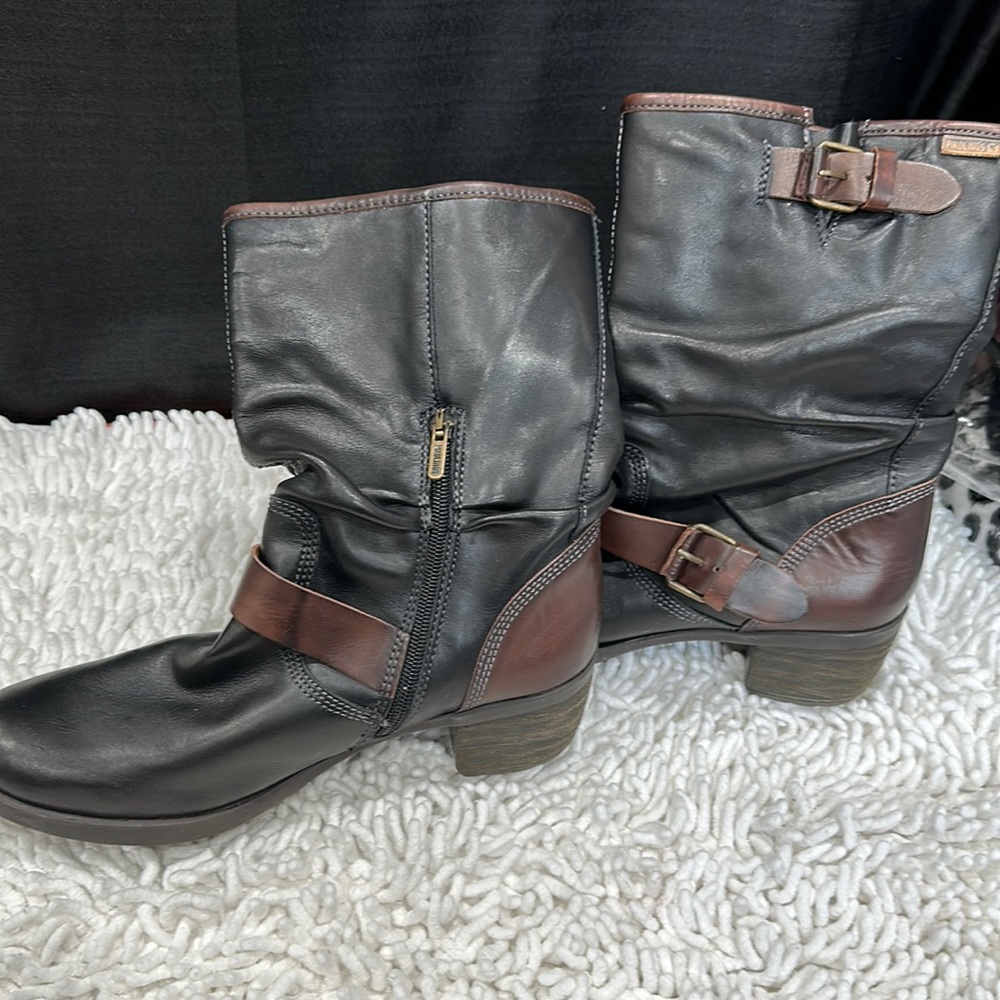 Pikilino Leather Boots